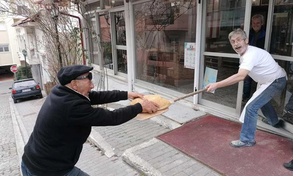 Τρολάρουν τον κοροναϊο στην Κοζάνη!